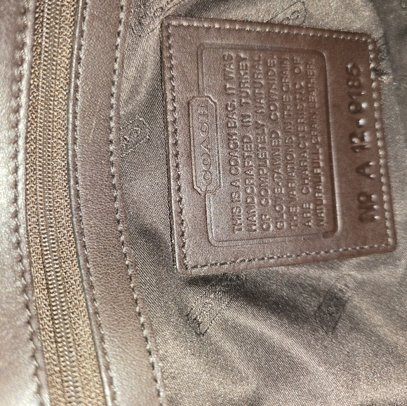 Rich Mahogany Leather Vintage Coach Whitney bag. - Picture 5 of 7